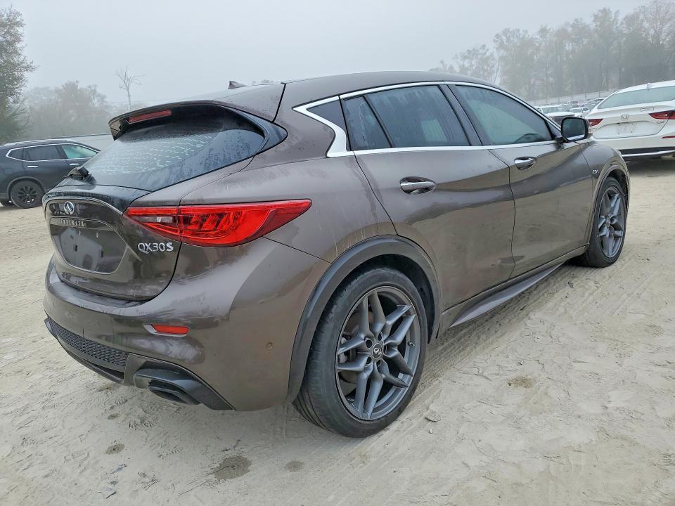 2017 Infiniti Qx30 Sport