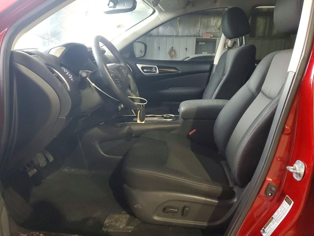 2017 Nissan Pathfinder s