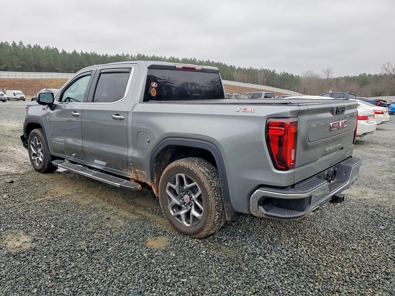 2023 GMC Sierra K1500 SLT