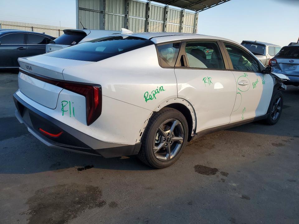 2025 KIA K4 lx