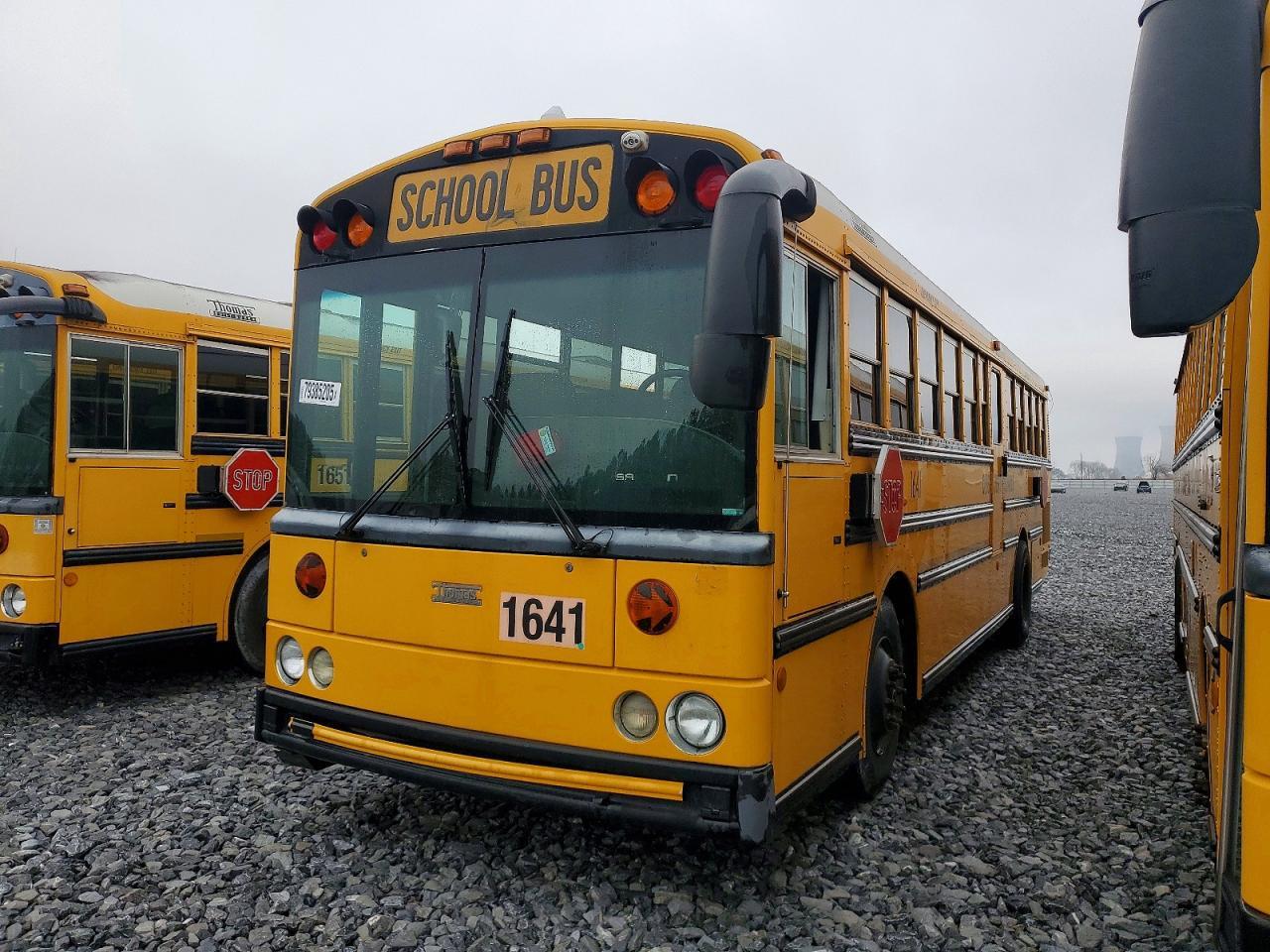 2004 Thomas School Bus