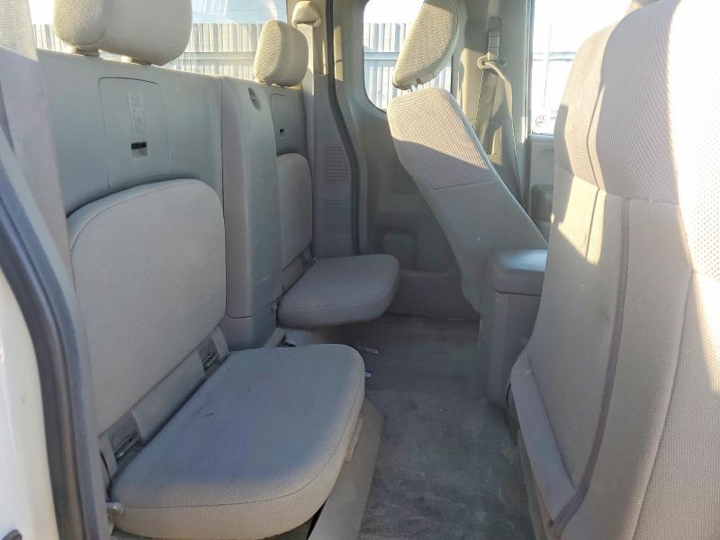 2015 Nissan Frontier S