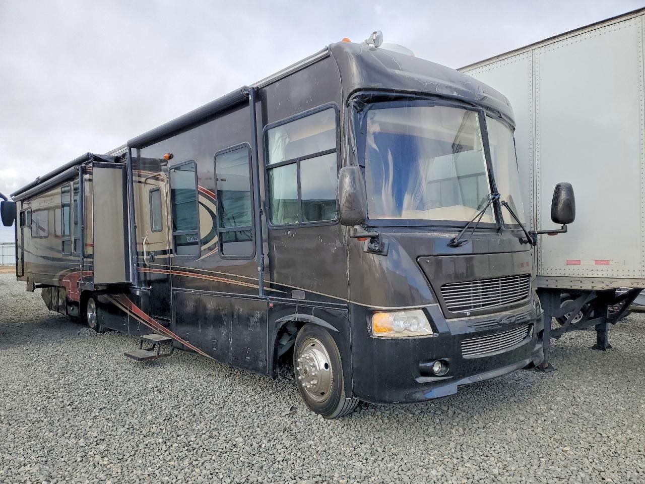 2007 Freightliner Chassis m rv