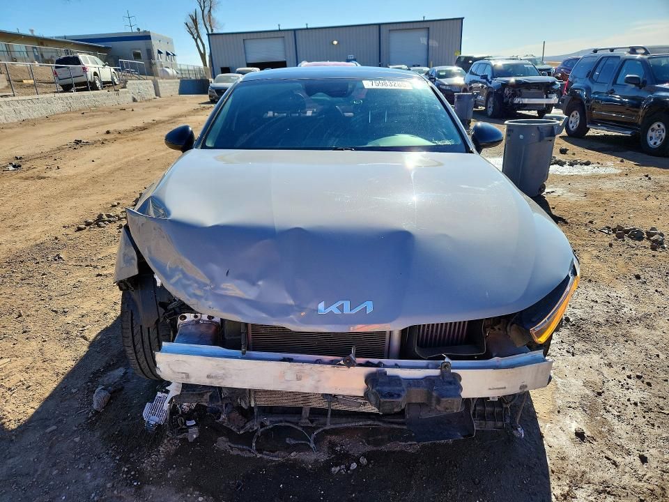 2022 KIA K5