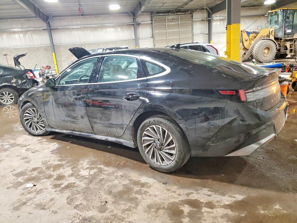 2025 Hyundai Sonata Hybrid