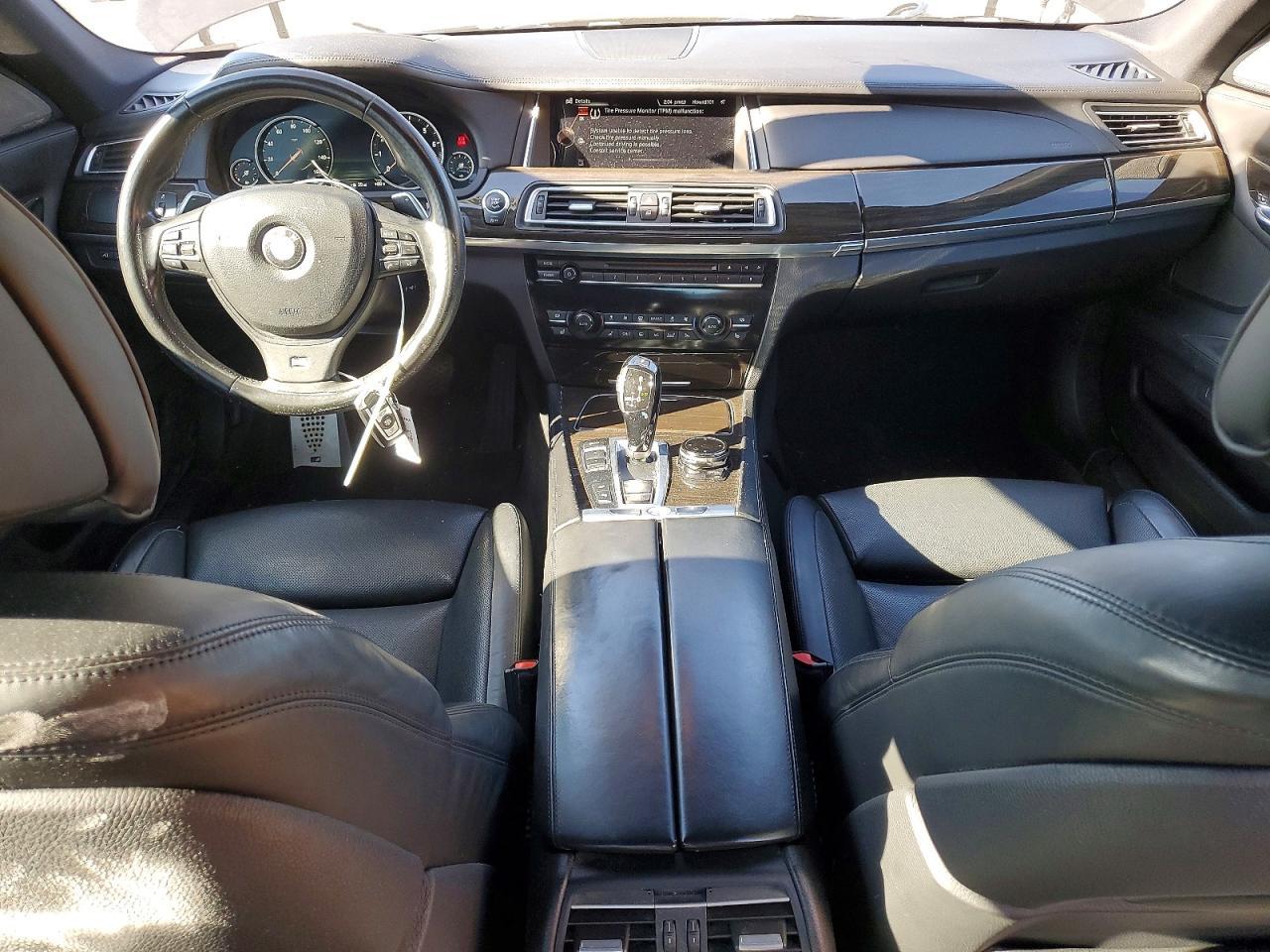 2015 BMW 740 i