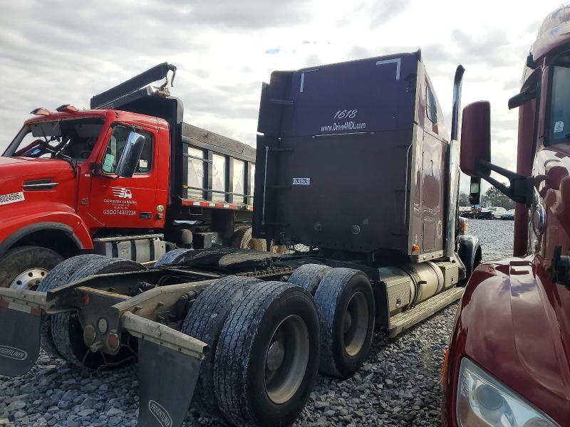 2016 Freightliner Coronado Semi Truck