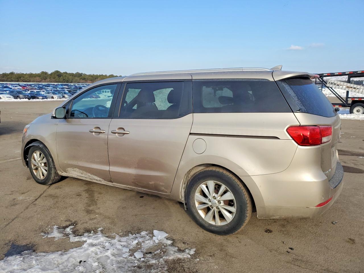 2015 KIA Sedona lx