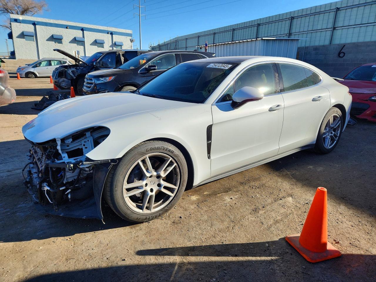 2017 Porsche Panamera 2