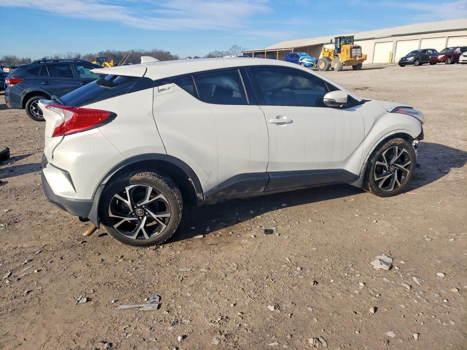 2020 Toyota C-hr xle