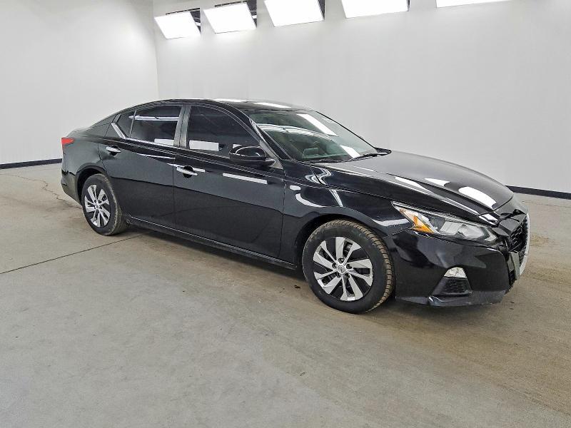 2020 Nissan Altima s