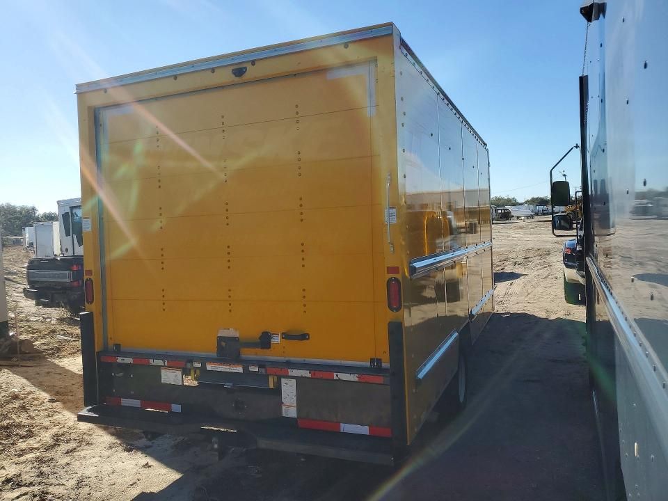 2022 GMC Savana Cut-box Truck