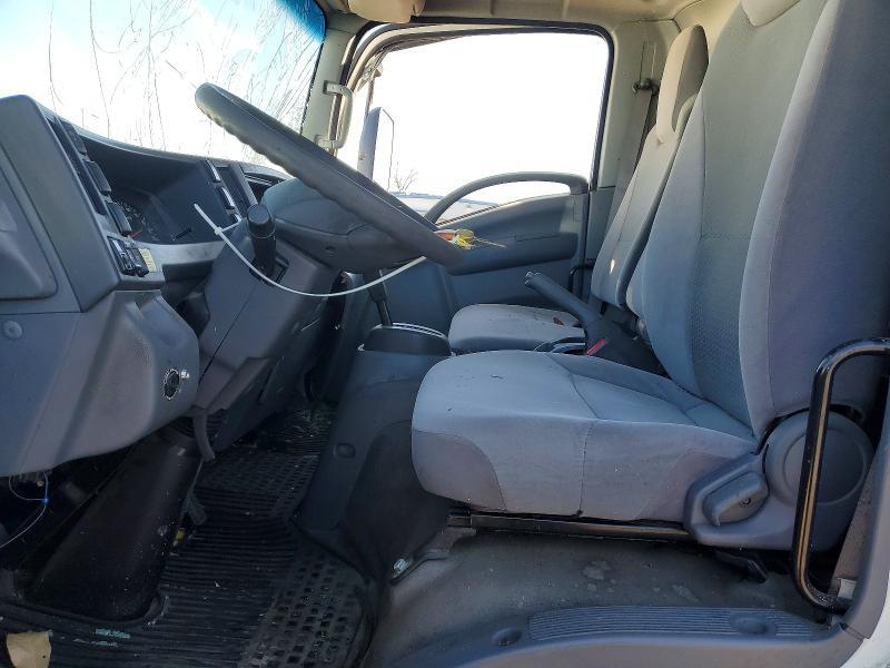 2019 Isuzu Npr hd box Truck