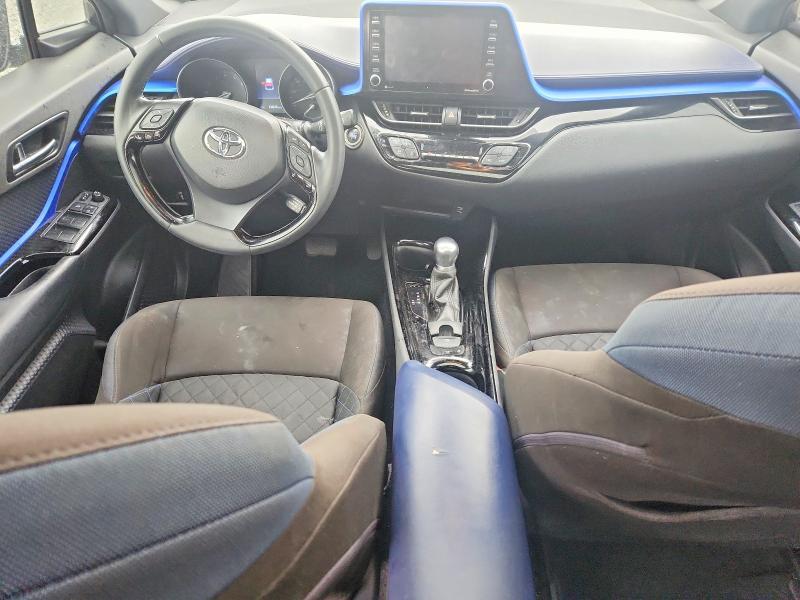 2020 Toyota C-hr xle