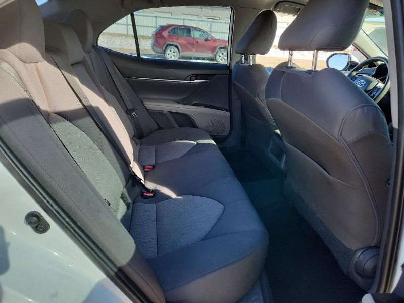 2020 Toyota Camry le