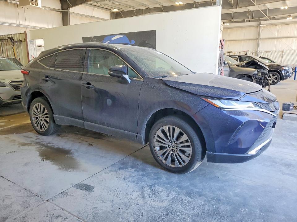 2022 Toyota Venza le