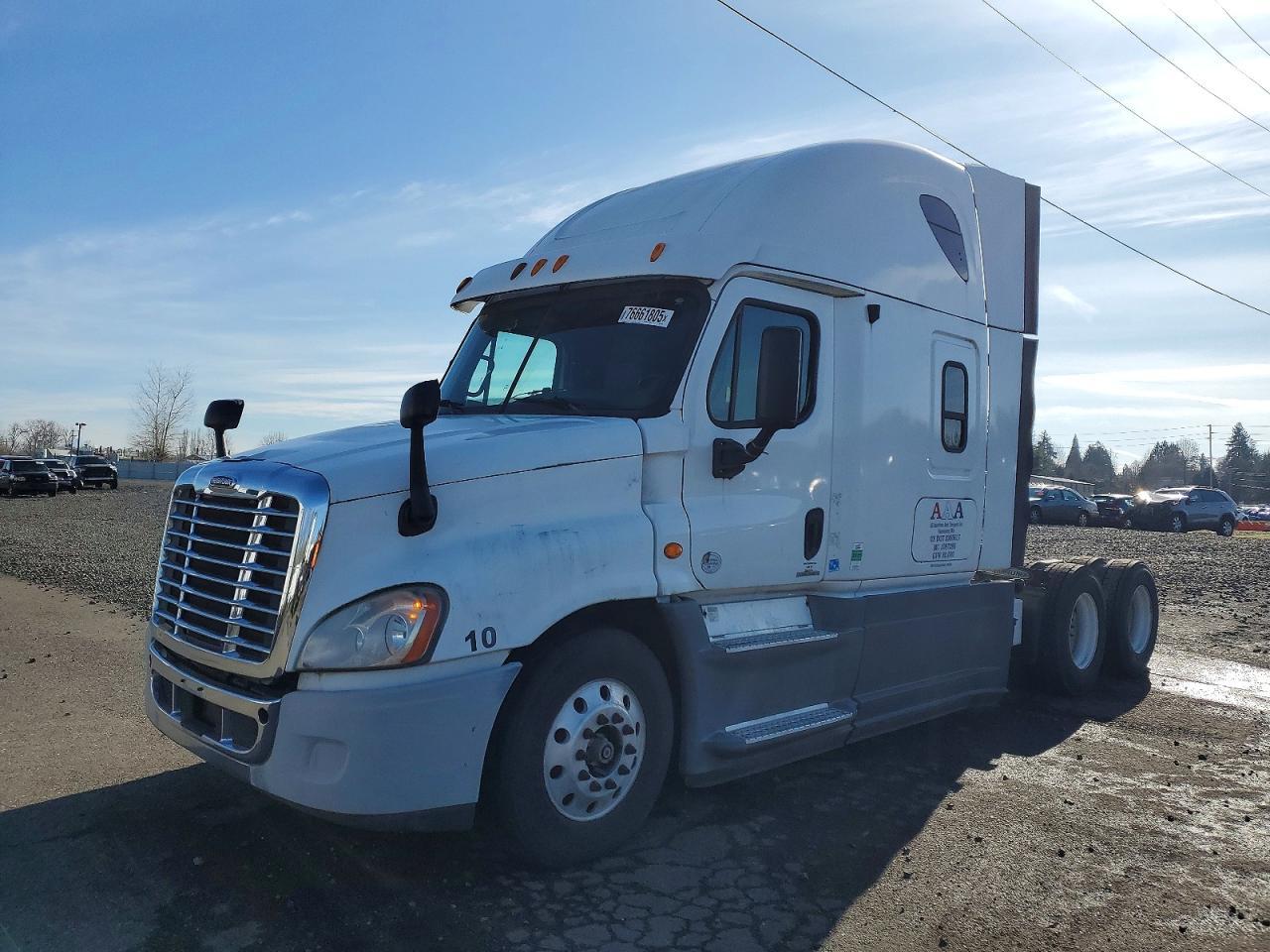 2012 Freightliner Cascadia 1-Truck Cab AND Chassis