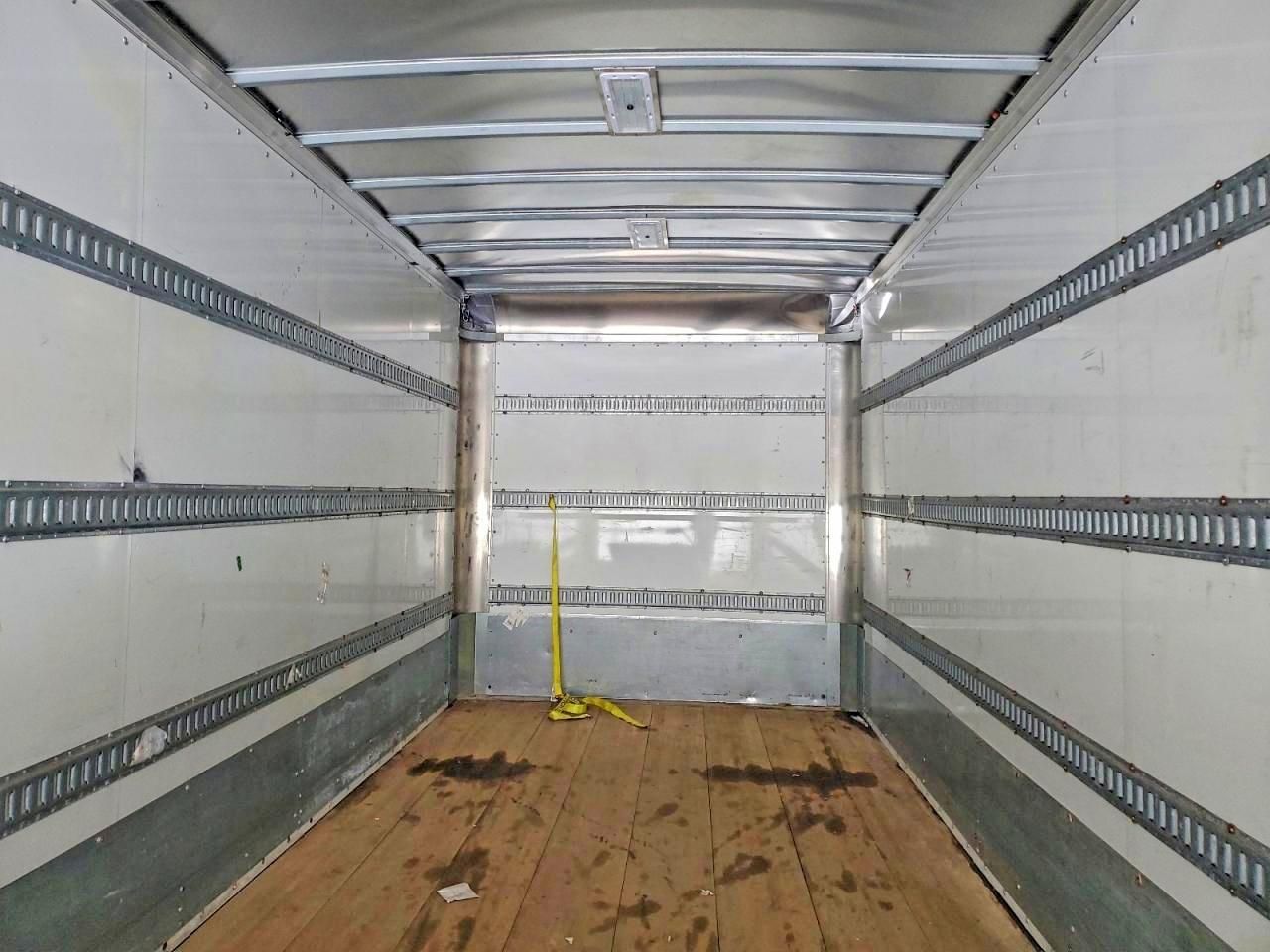 2022 Peterbilt Tractor 536 BOX Truck