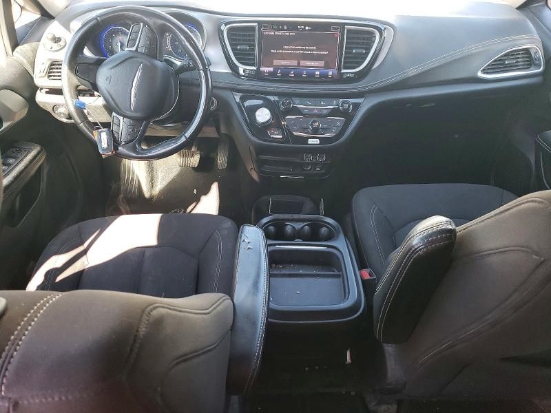 2022 Chrysler Pacifica Touring