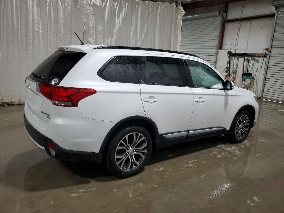 2016 Mitsubishi Outlander se