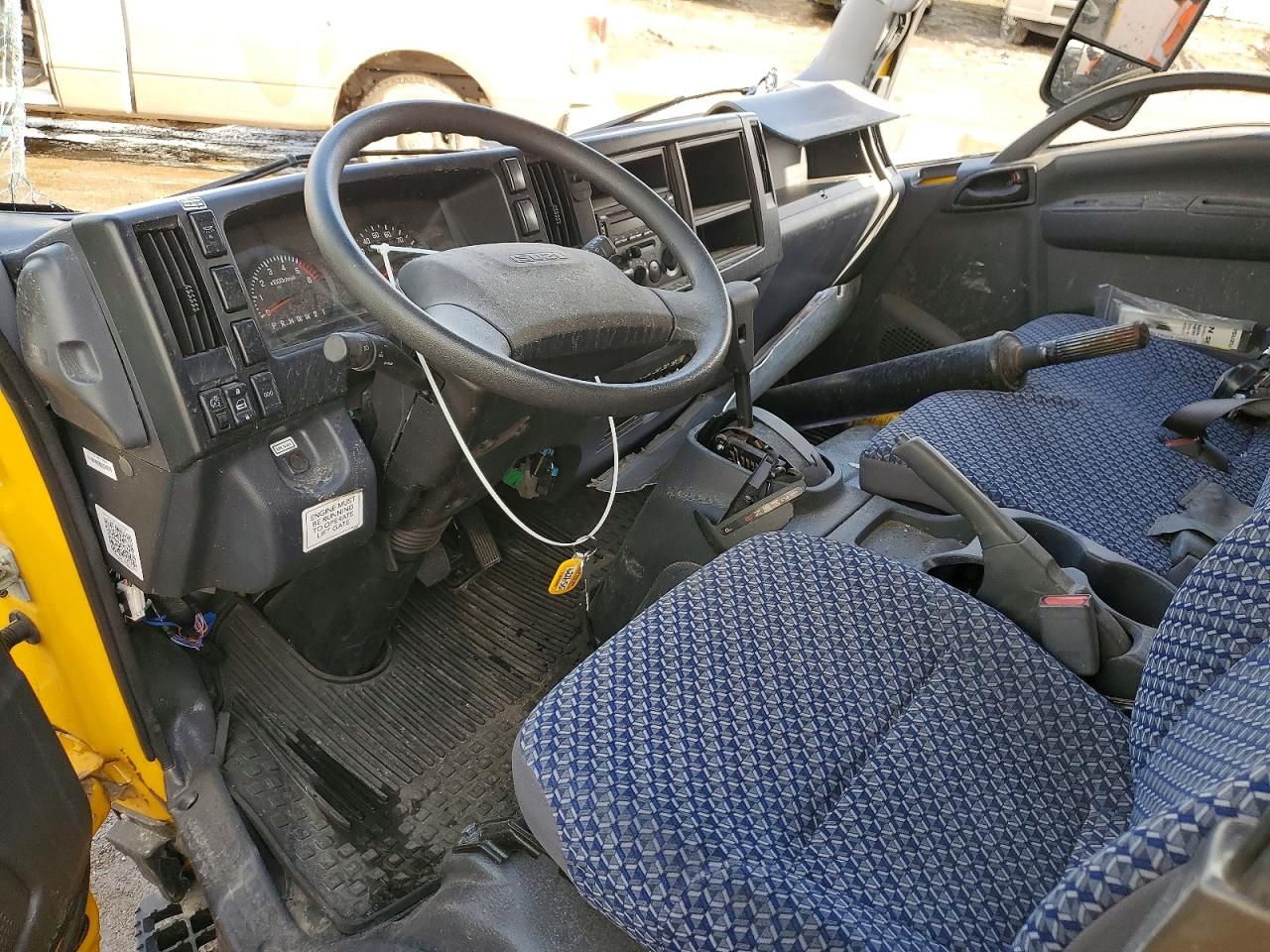 2024 Isuzu NPR HD BOX Truck