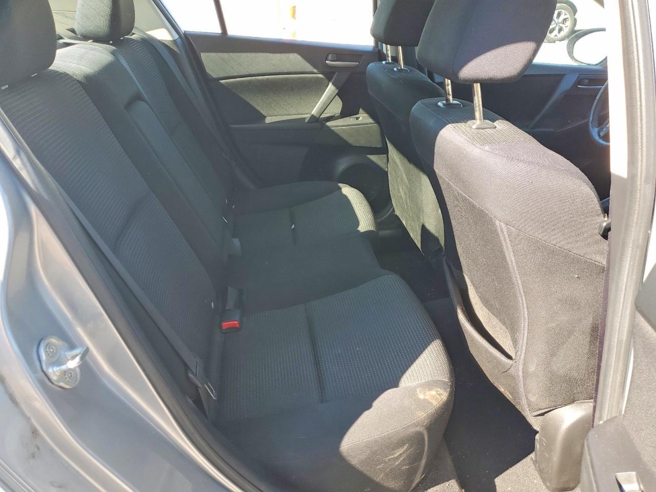 2012 Mazda 3 I