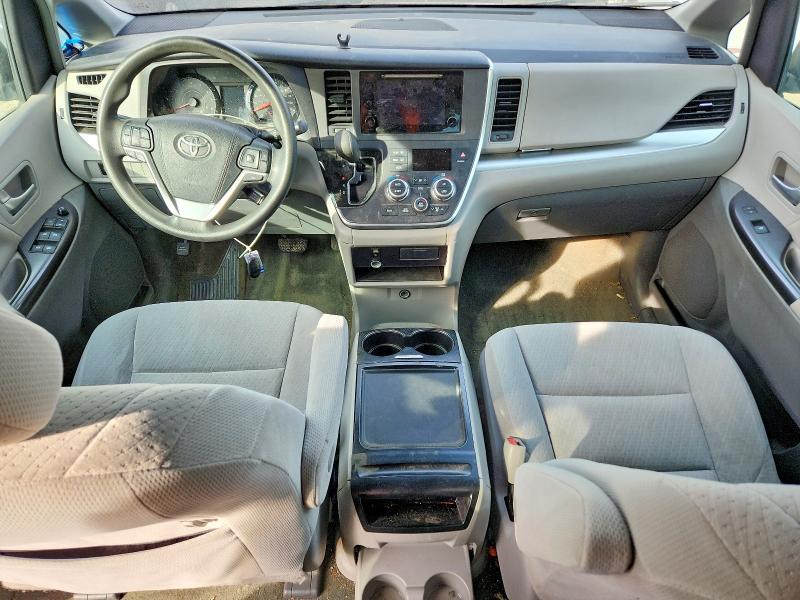 2015 Toyota Sienna le