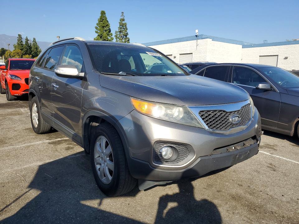 2013 KIA Sorento lx