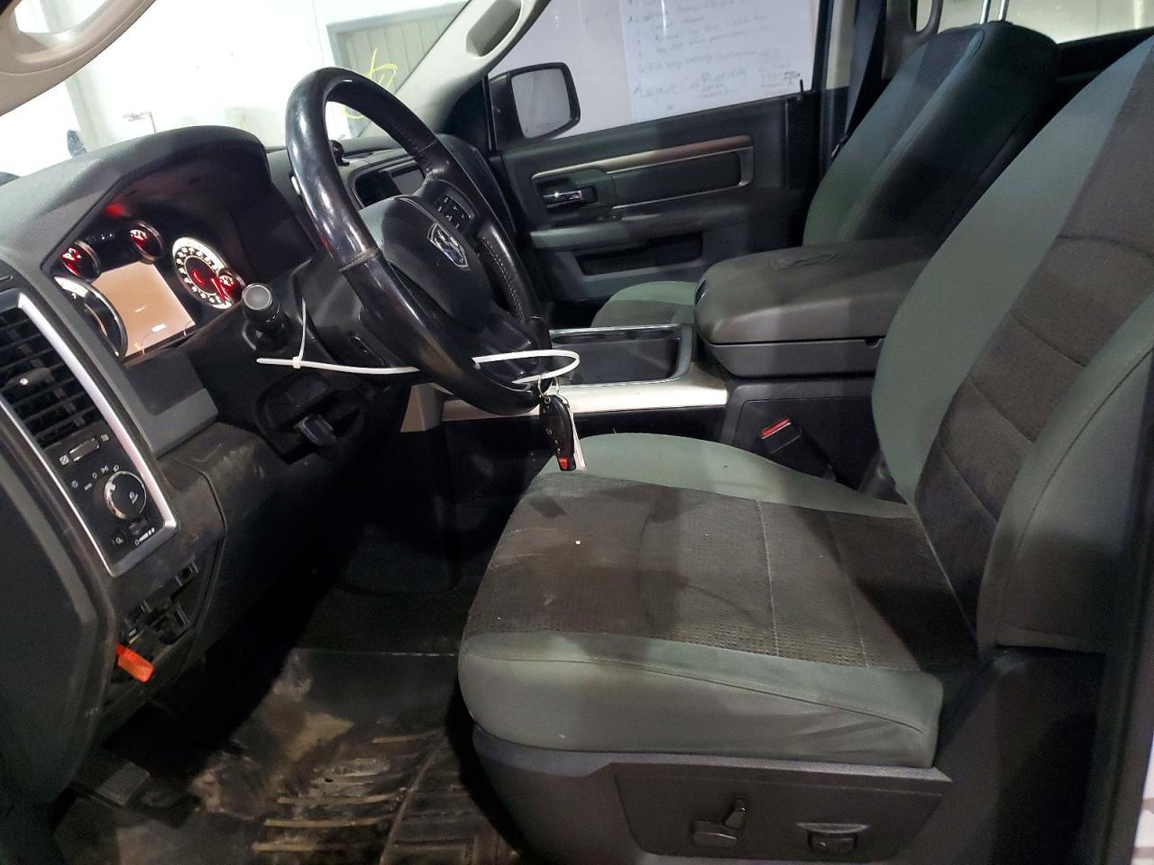 2016 Dodge Ram 1500 slt