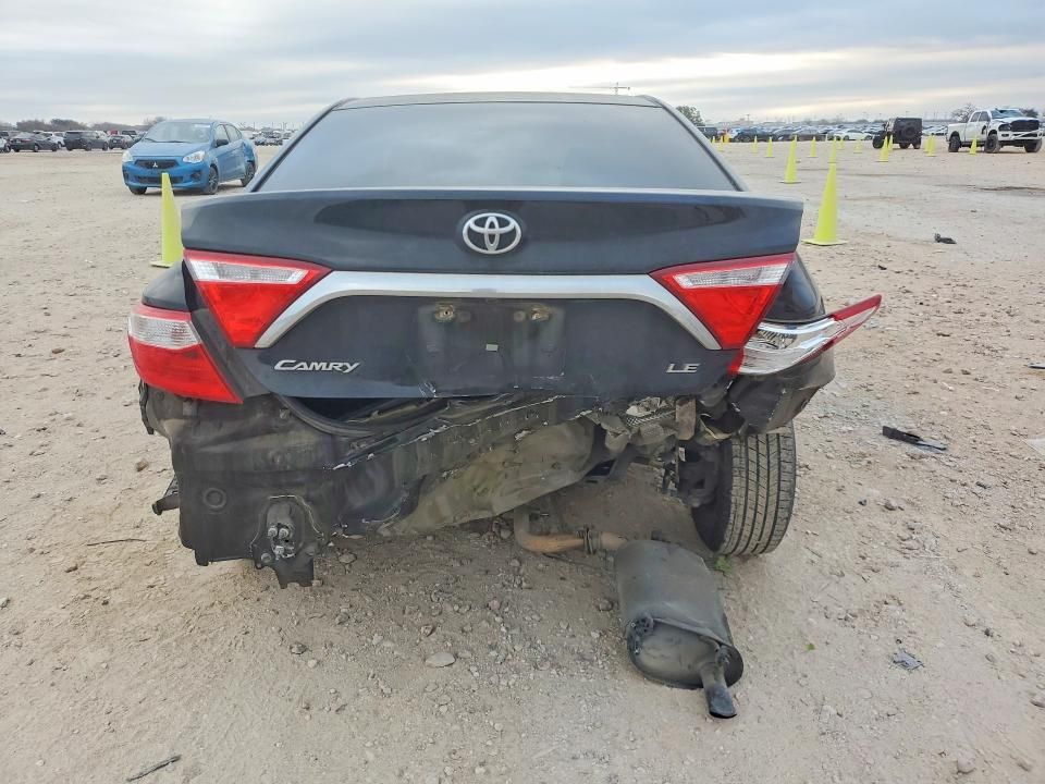 2016 Toyota Camry le