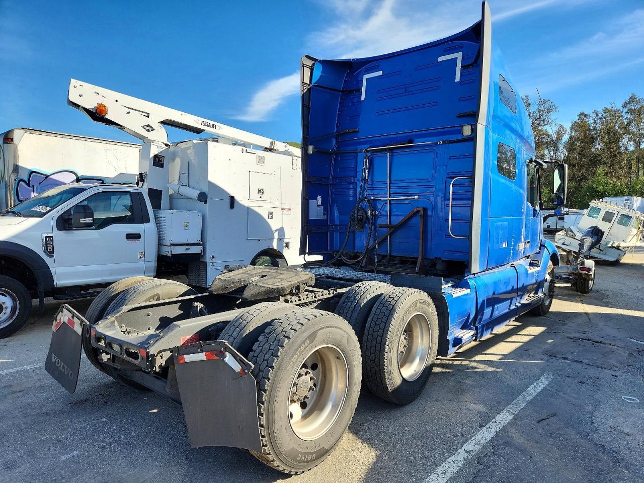 2019 Volvo VNL Semi Truck