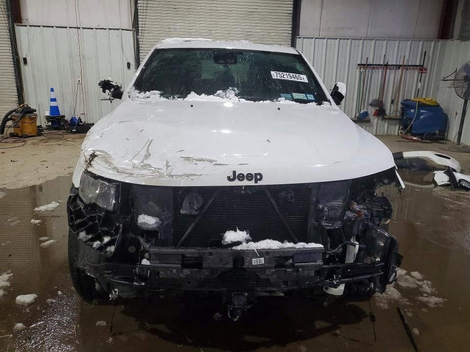 2020 Jeep Grand Cherokee Laredo