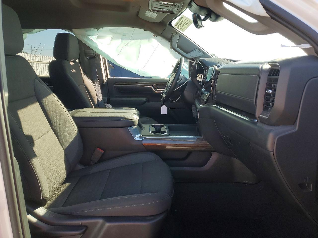 2024 Chevrolet Silverado K3500 LT