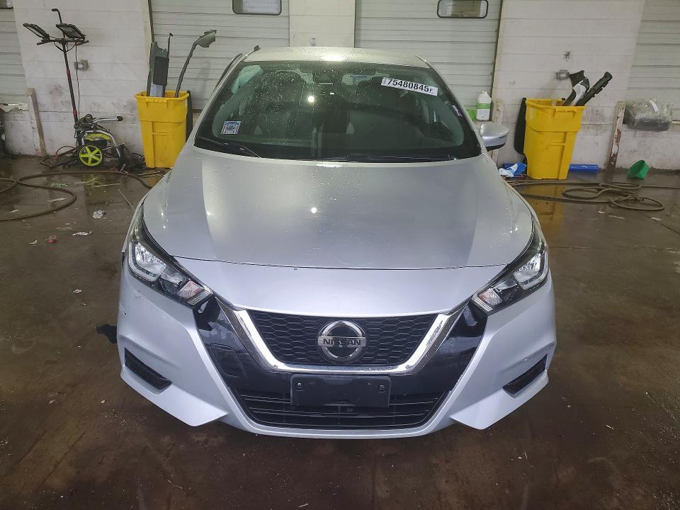 2020 Nissan Versa sv