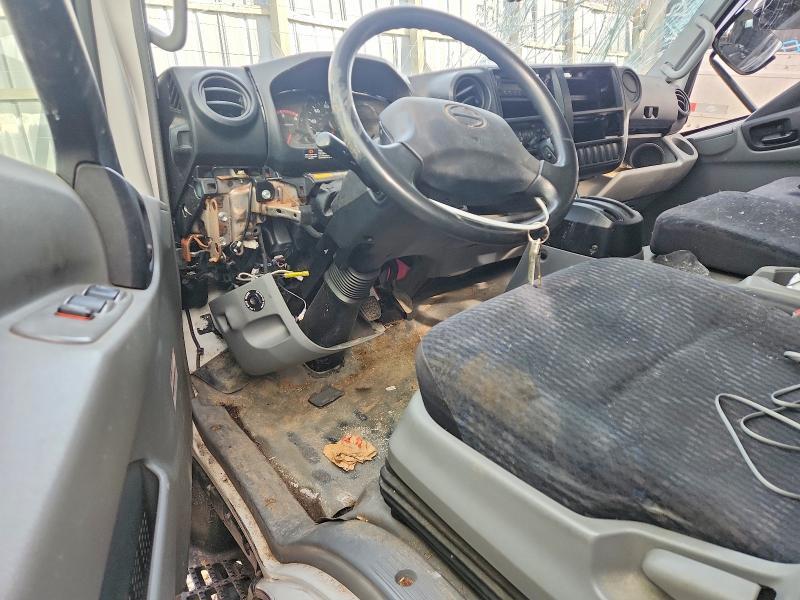 2019 Hino 155 BOX Truck