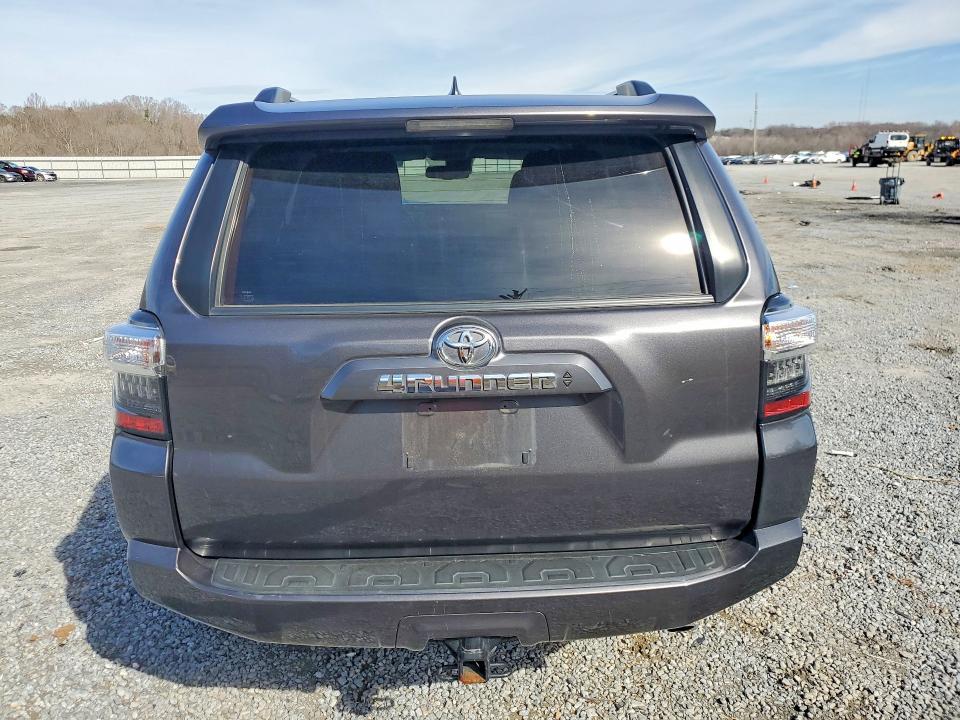 2022 Toyota 4runner SR5