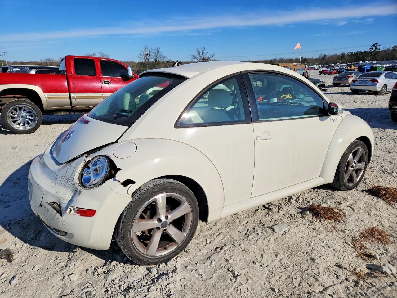2008 Volkswagen New Beetle Triple White