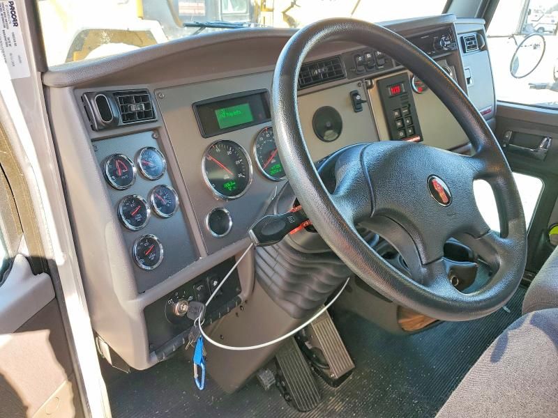 2021 Kenworth 548CH BOX Truck