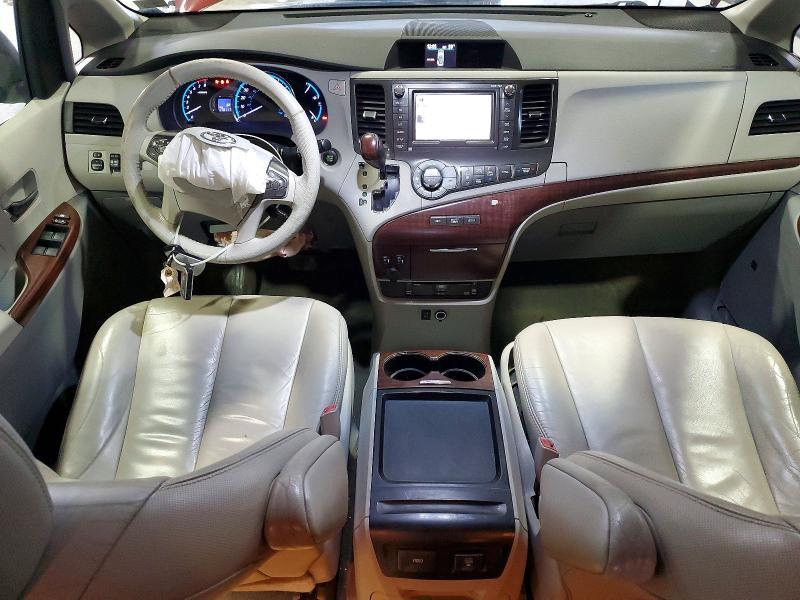 2011 Toyota Sienna xle