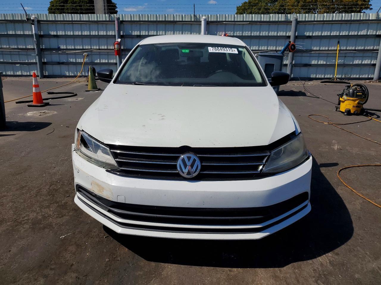 2015 Volkswagen Jetta Base