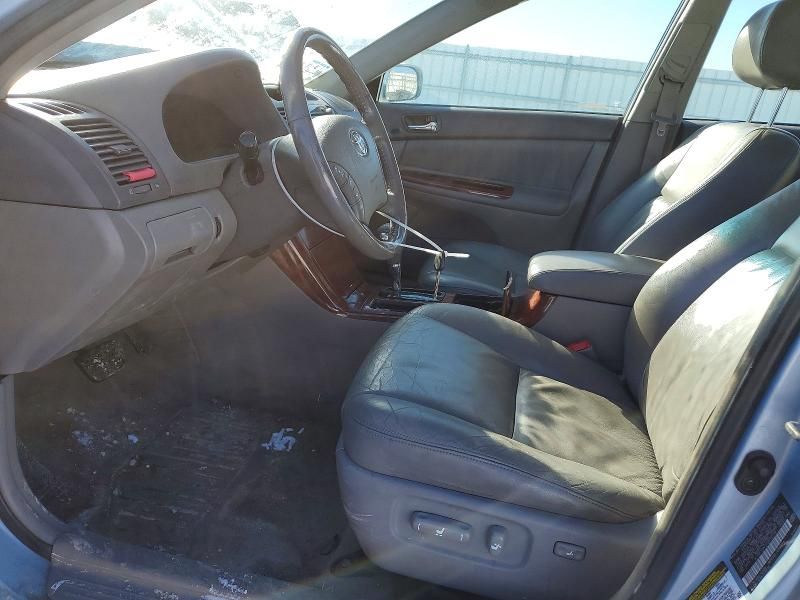 2005 Toyota Camry le