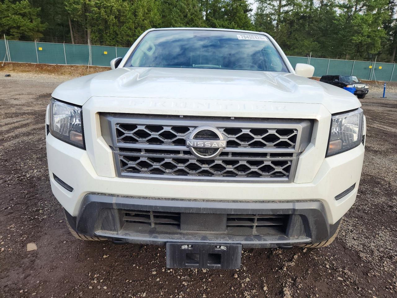 2024 Niss Frontier SV