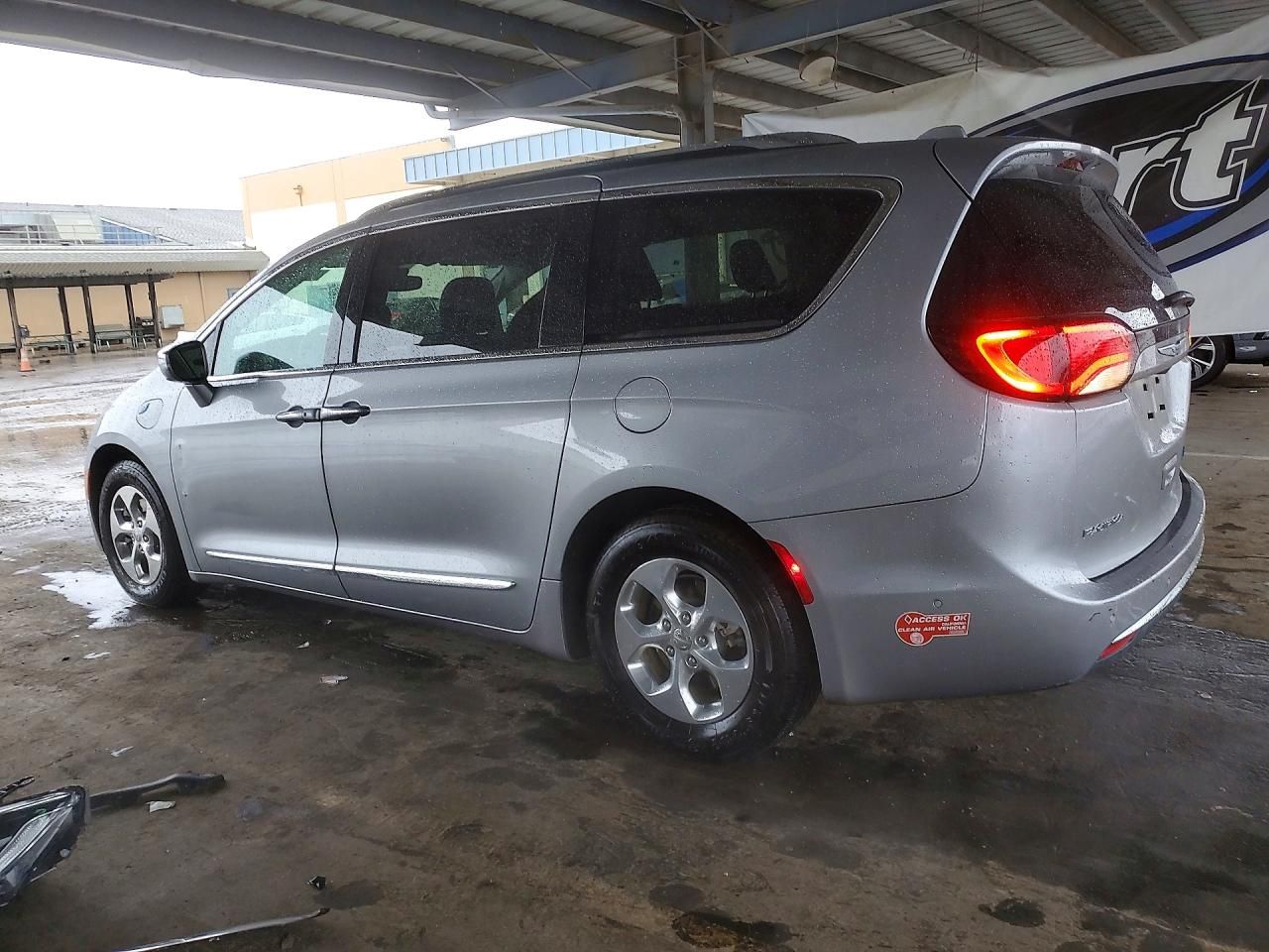 2018 Chrysler Pacifica Hybrid Limited