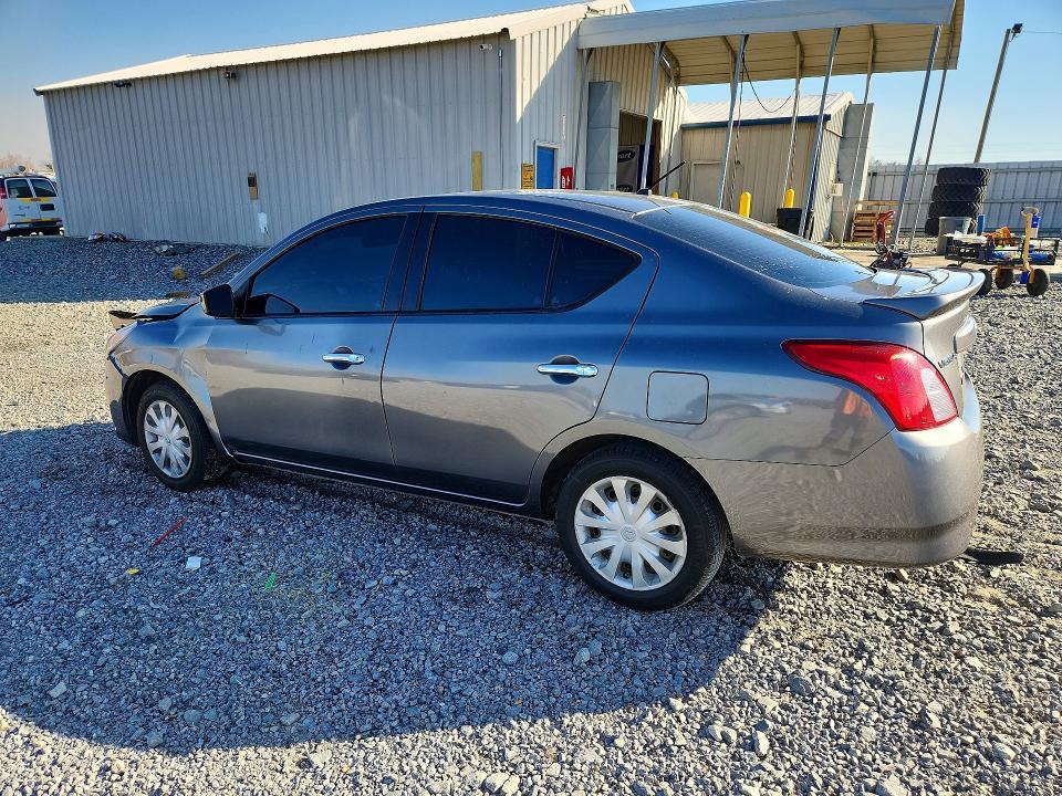 2016 Nissan Versa 1.6 sv