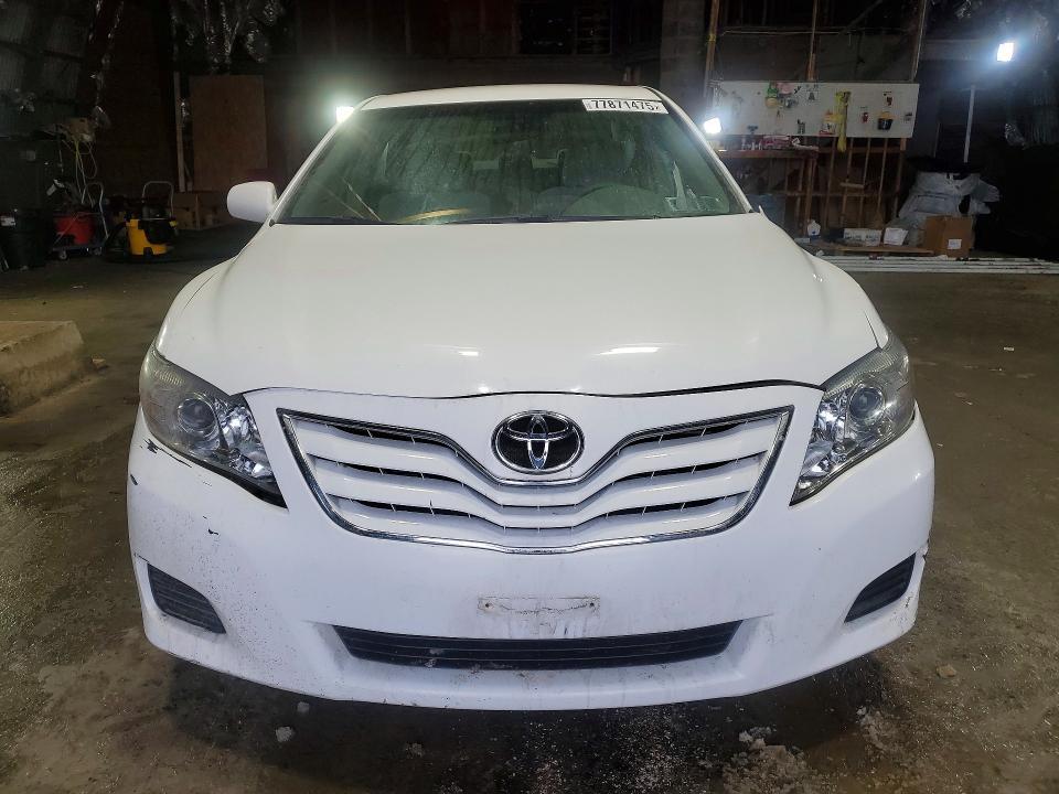2011 Toyota Camry le