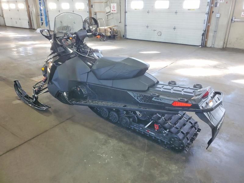2016 Skidoo Renegade