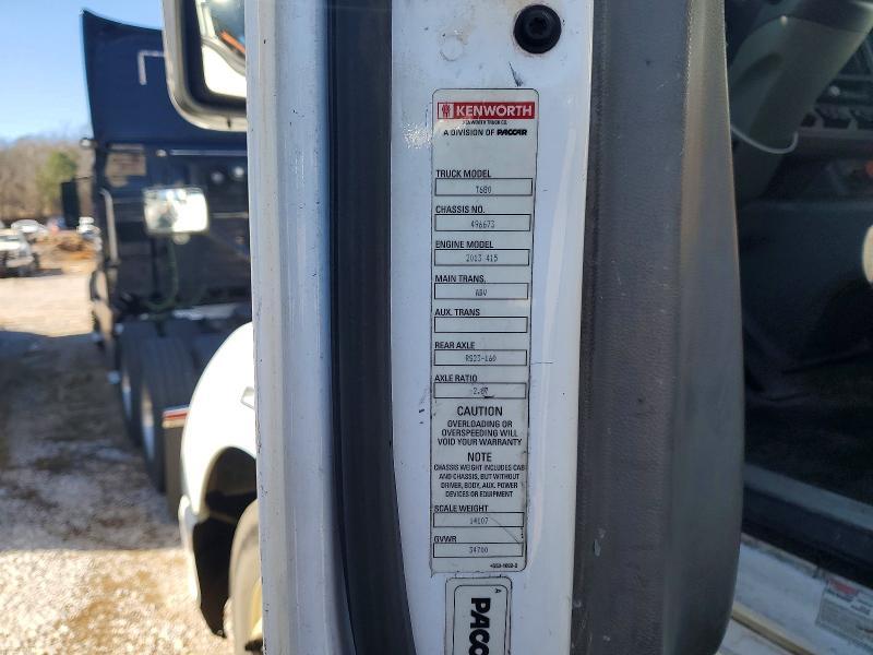 2016 Kenworth T680 Semi Truck