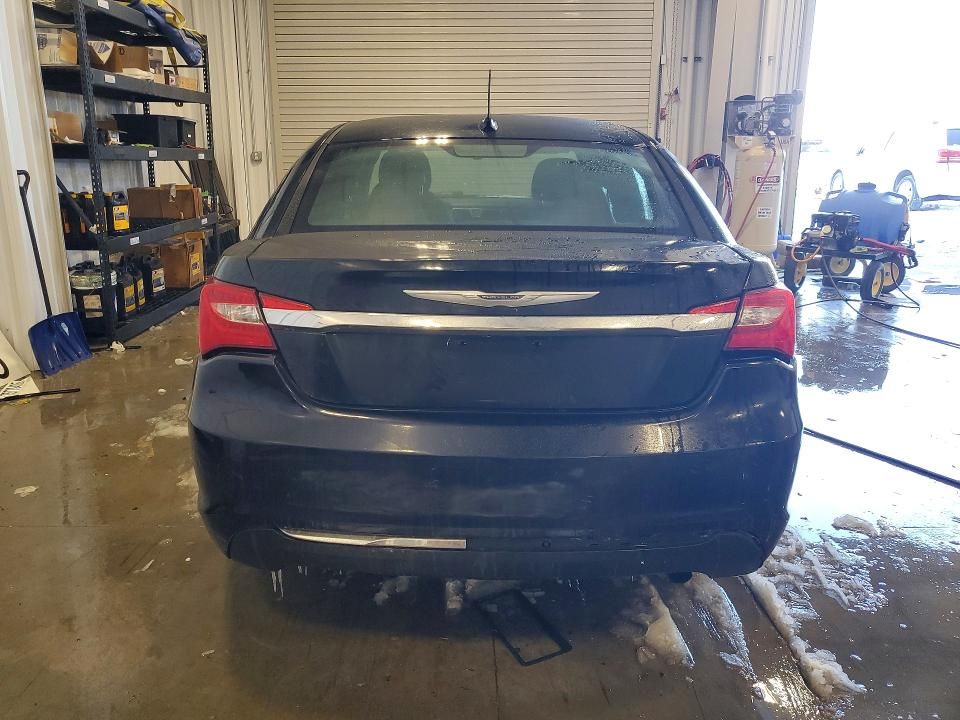2013 Chrysler 200 s