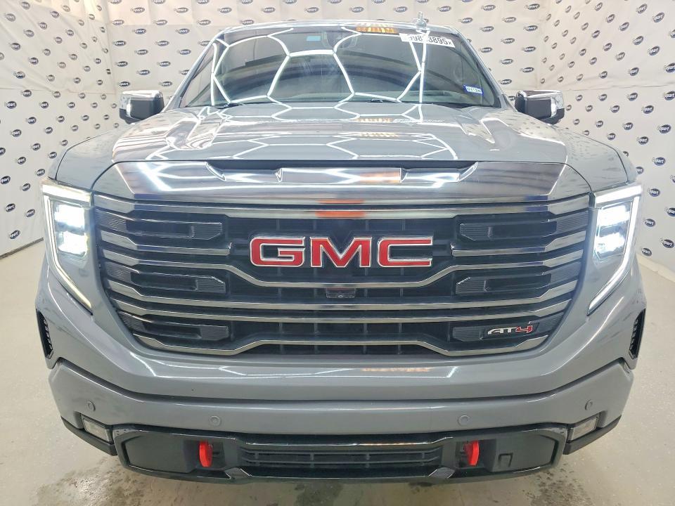 2024 GMC Sierra K1500 AT4