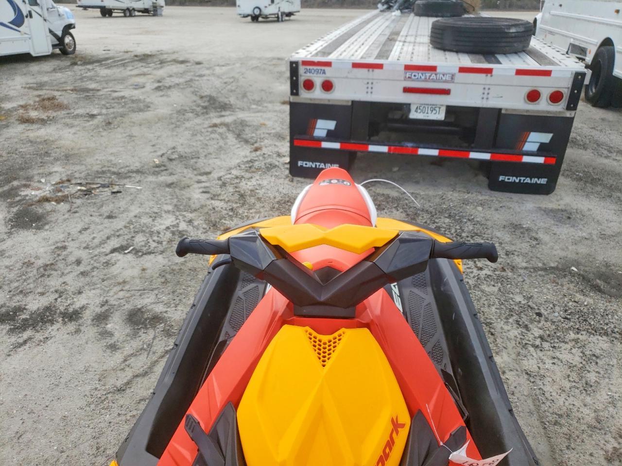 2022 YDV Boat